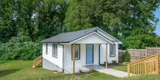 2 Bed, 1 Bath Home in Downtown Greenville Available Gallery 11
