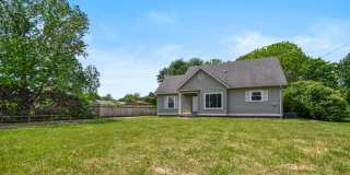 Pet Friendly Three Bedroom! Gallery 1