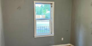 Charming 2 Bedroom Home on Westside Gallery 6