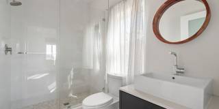 1745 S Barrington Ave Gallery 15