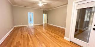 4BR/3BA Gorgeous Eagle Harbor Luxury Home! Gallery 10