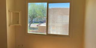 ***INCREDIBLE TOWNHOME with ALL appliances & water, sewer, trash INCLUDED! Gallery 7