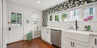504 GAINSBORO Road Gallery 15