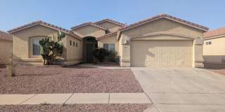 NW Family Home in Great Area Gallery 1