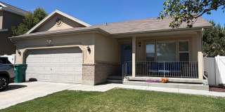 Bright and Spacious Home in Draper, UT! Gallery 1