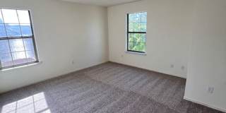 NorthPark / Taylor, TX / 4 bedrooms / Approx 2932 sq. ft. / Refrigerator / Washer & Dryer / New Carpet & Paint Gallery 18