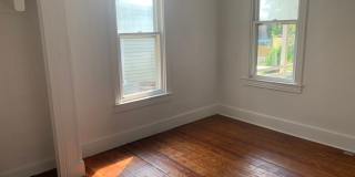 House with Yard and Parking-Video in the Pictures! Gallery 19