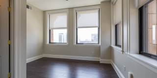 Live the Suite Life in Downtown St. Louis at Hotel Saint Louis Gallery 11