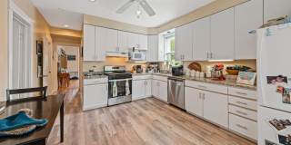 3614 N Hoyne Gallery 2