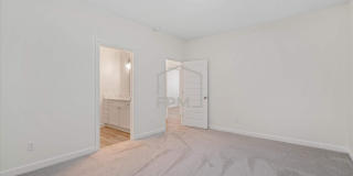 1470 Lyndale Avenue Gallery 12