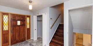 9409 CROOM ACRES Drive Gallery 2