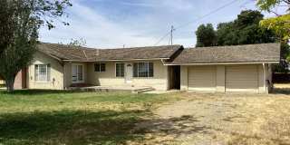 **NOW AVAILABLE!! COUNTRY HOME IN LOS BANOS** Gallery 1