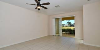 2 Bedroom with Den and Garage. Over !800 Sq. Ft under air Gallery 24
