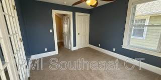 86 School St Gallery 20