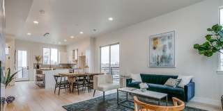 Beautiful Townhome in Southeast Denver Gallery 16