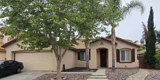 Three Bedroom Two Bath, plus an Office in Hemet! Gallery 1