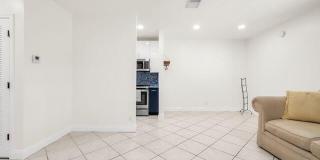 299 SW 7th Street Gallery 9