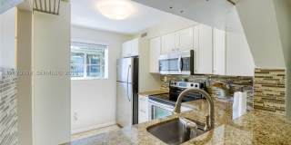 3095 N Oakland Forest Dr Gallery 12