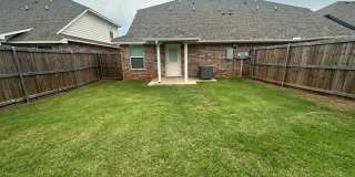 3 Bed 2.5 Bath 2 Car Garage Gallery 36