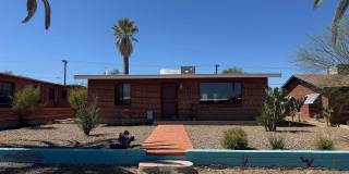 ALL UTILITIES INCLUDED Colorful & Eclectic 2 Bed / 1 Bath Home Near U of A ALL UTILITIES INCLUDED Colorful & Eclectic 2 Bed / 1 Bath Home Near U of A Gallery 1