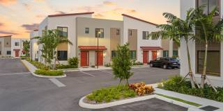 ID Oakland Park Gallery 58