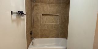 539 GOLD Street Gallery 18