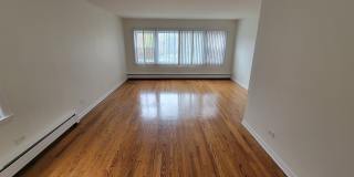 5809 N Whipple St Gallery 6