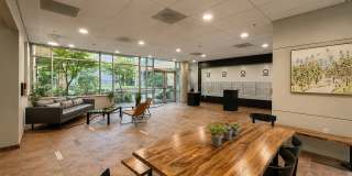 Updated Beautiful 2 Bedroom Condo Overlooking Esther Short Park - 701 Columbia St #107 Gallery 13