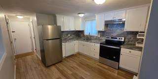Bright & Sunny 2 Ba / 1 Ba Condominium Gallery 1