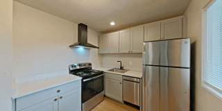 University Manor - Newly Renovated Units just a short walk from Campus! Gallery 58
