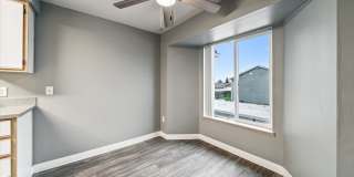 Oak Park Village Apartments Gallery 16