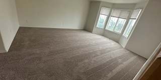 Spacious 2 bed/2.5 bath with bonus room townhome off Road 68 Gallery 5