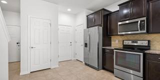 9211 HILLCROFT DRIVE Gallery 4