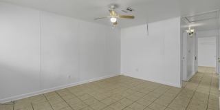 4720 Okeefe Street Gallery 9