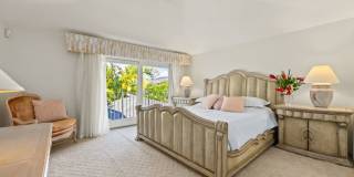 Kahala Oasis: Expansive 6BR Luxury Estate w/ Pool, Spa & Minutes to Beach Gallery 22