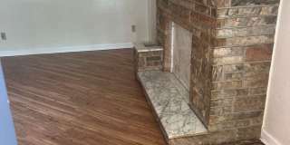 2206 Sarah Street Gallery 5