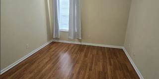 Lakefront Townhome in MetroWest Gallery 16