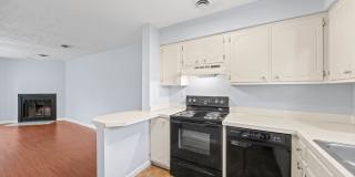 2 Bedroom Condo For Rent Near Post! Gallery 18