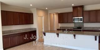 644 Albany St Gallery 4