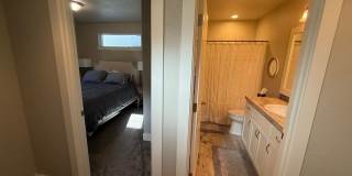 Beautiful 3 Bed/2.5 Bath Home in SE Bend - Ruby Peak Lane Gallery 19