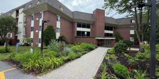 $2,400 - 2BD/1BA Kings wood Condo - Parking included & Pool - Available 8/22 Gallery 1