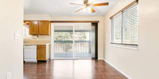 Half Duplex near Downtown Castle Rock with HUGE YARD and Garage! Gallery 7
