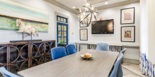 Huntington at King Farm Gallery 35