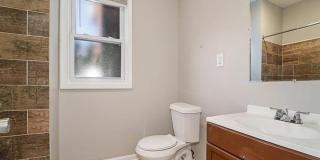 1045 Casgrain Street Gallery 14