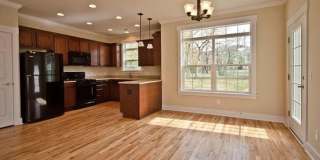 Townhouse walking distance to Black Mountain available now! Gallery 1