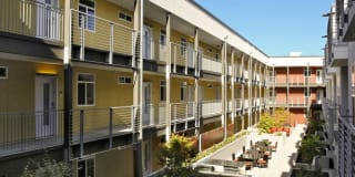 Avalon Ocean Avenue Gallery 19