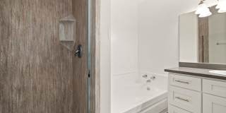 Parkway Plaza Apartments Gallery 11