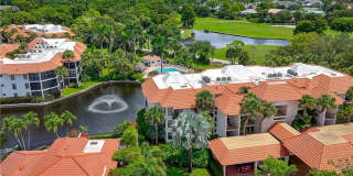 ***LUGANO AT PELICAN BAY*** BEAUTIFUL FIRST FLOOR CONDO***SEASONAL FURNISHED RENTAL*** Gallery 22