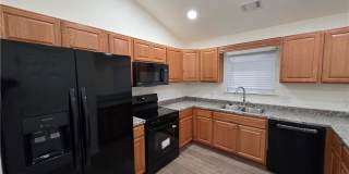 77 Tiller Way Gallery 4