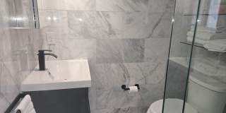 Beautiful Renovated Historical Home by Downtown SA! Gallery 37